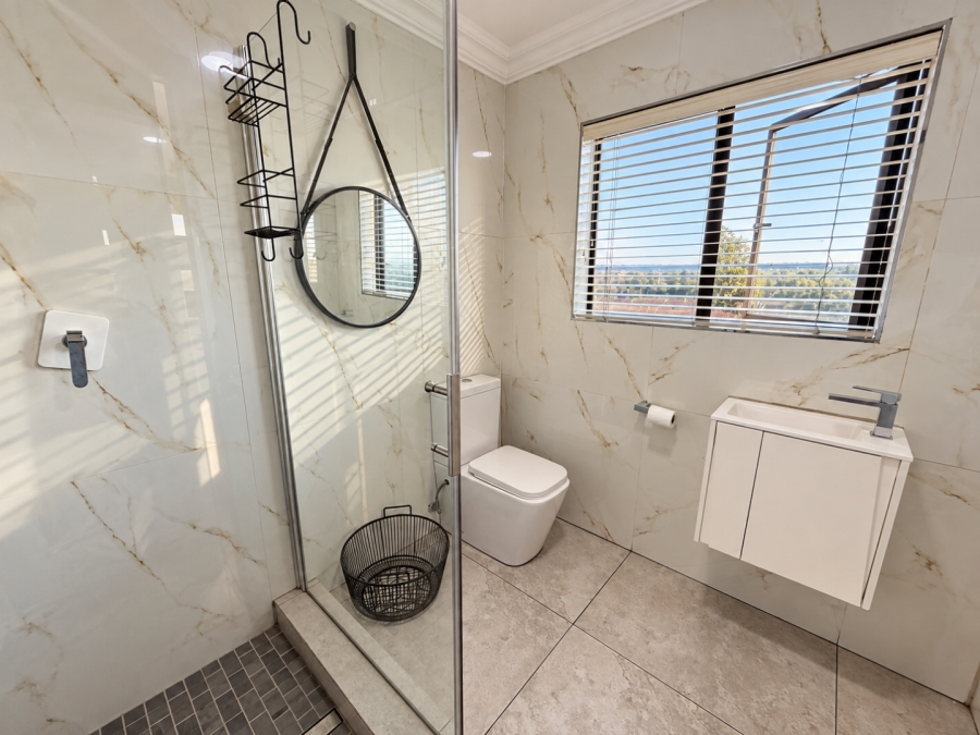 5 Bedroom Property for Sale in Roberts Estate Mpumalanga