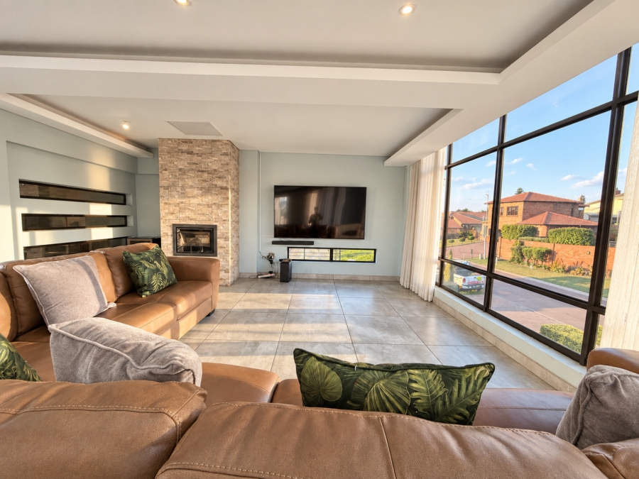 5 Bedroom Property for Sale in Roberts Estate Mpumalanga