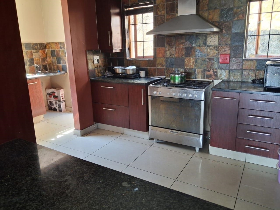 4 Bedroom Property for Sale in Stonehenge Mpumalanga