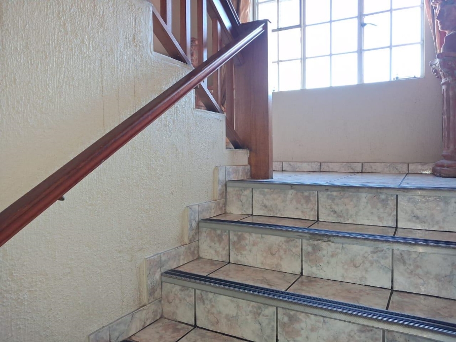 10 Bedroom Property for Sale in Sonheuwel Mpumalanga
