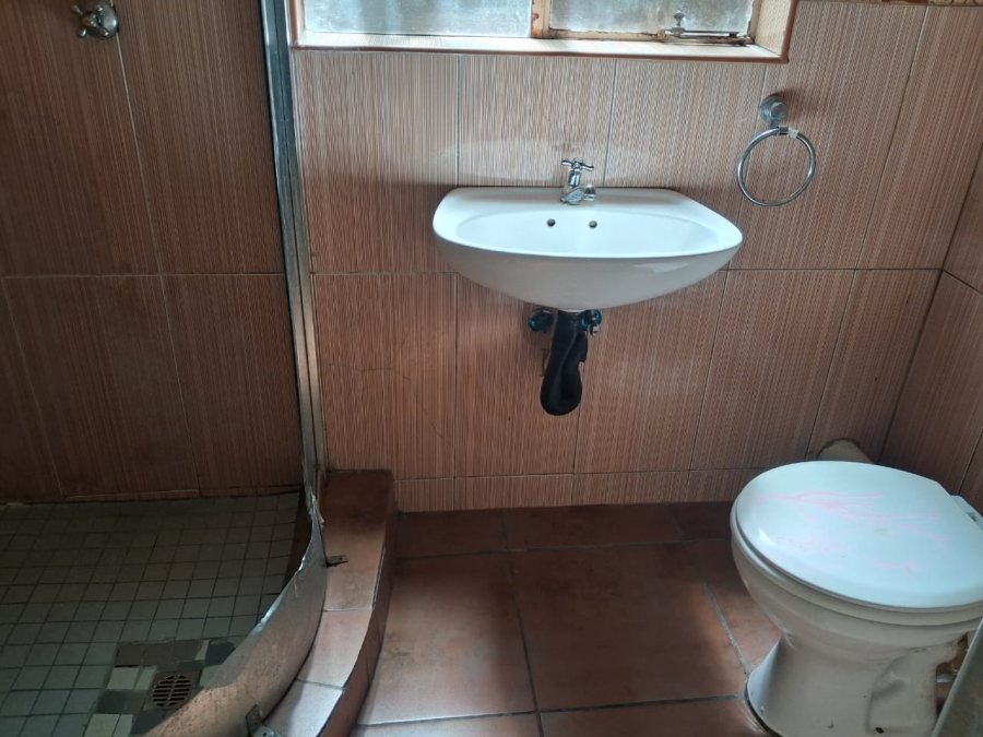 10 Bedroom Property for Sale in Sonheuwel Mpumalanga