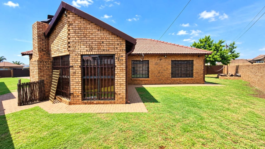 3 Bedroom Property for Sale in Aerorand Mpumalanga