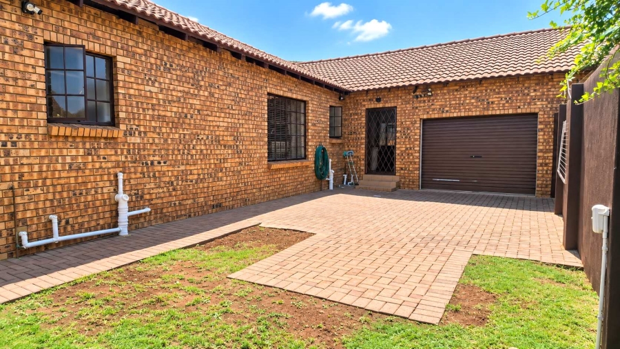 3 Bedroom Property for Sale in Aerorand Mpumalanga