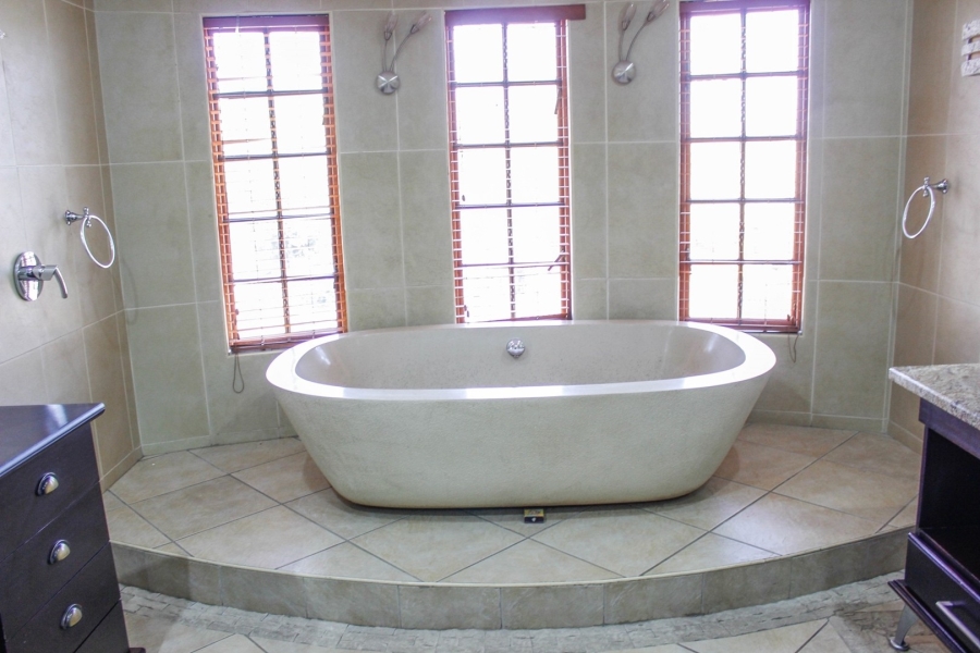 12 Bedroom Property for Sale in Aerorand Mpumalanga