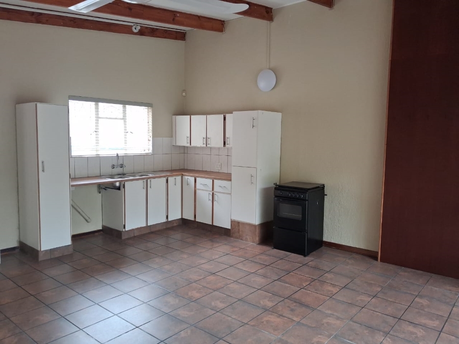 6 Bedroom Property for Sale in Nelspruit Mpumalanga