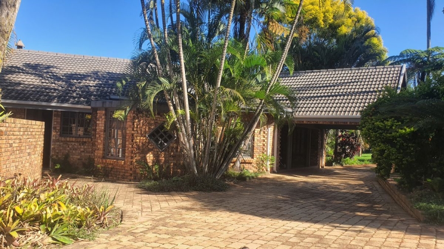 To Let 5 Bedroom Property for Rent in White River Mpumalanga