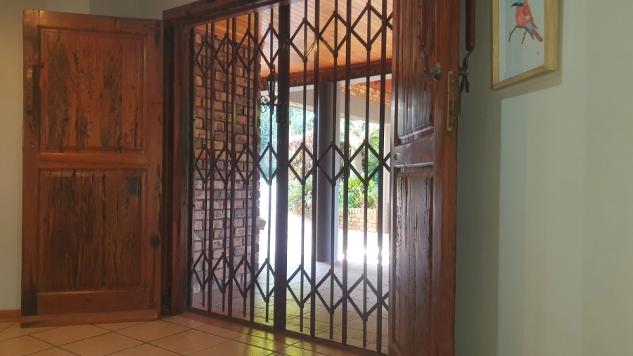 To Let 5 Bedroom Property for Rent in White River Mpumalanga