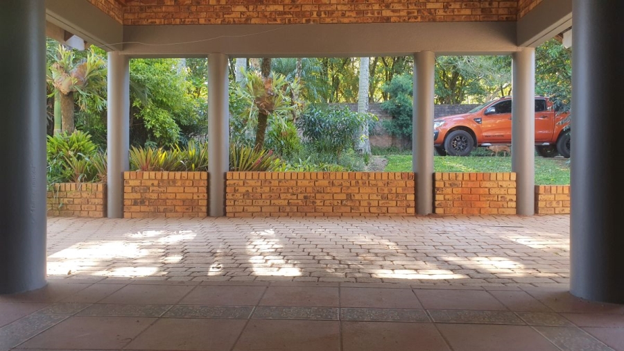 To Let 5 Bedroom Property for Rent in White River Mpumalanga