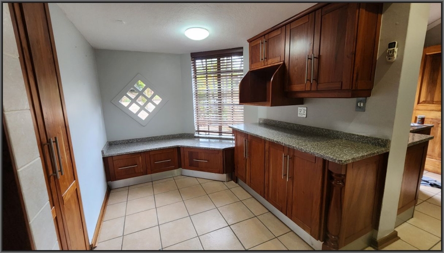 To Let 5 Bedroom Property for Rent in White River Mpumalanga