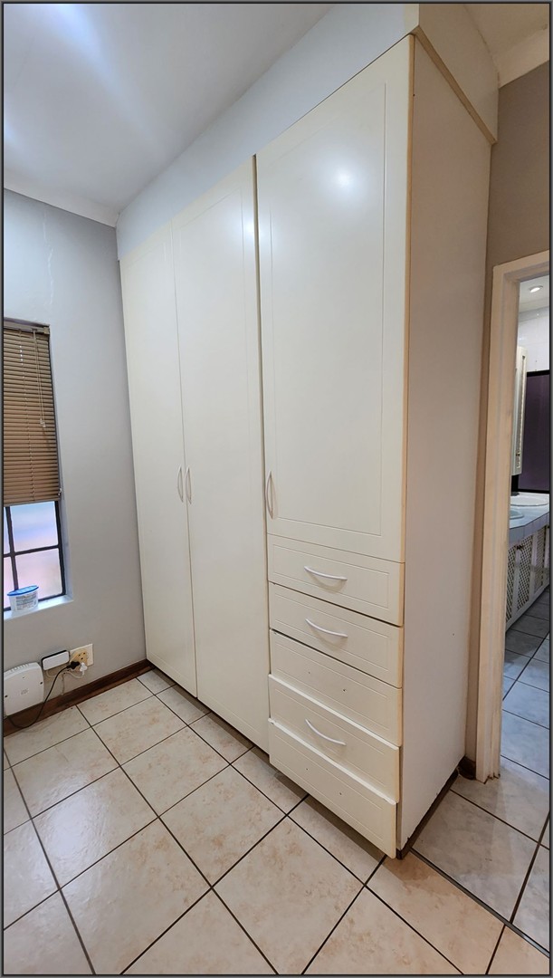 To Let 5 Bedroom Property for Rent in White River Mpumalanga