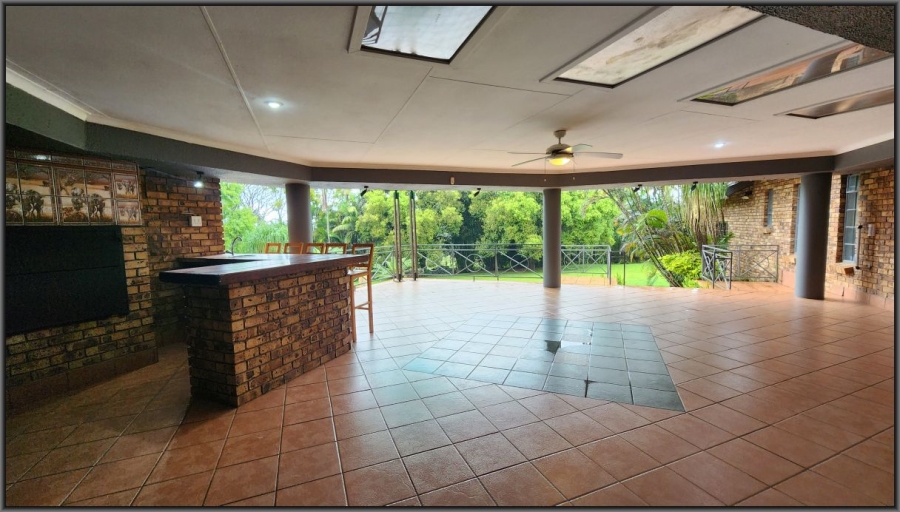 To Let 5 Bedroom Property for Rent in White River Mpumalanga