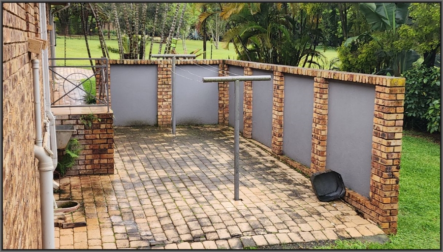 To Let 5 Bedroom Property for Rent in White River Mpumalanga