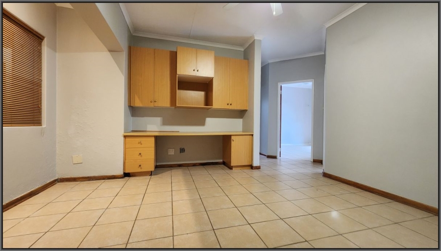 To Let 5 Bedroom Property for Rent in White River Mpumalanga