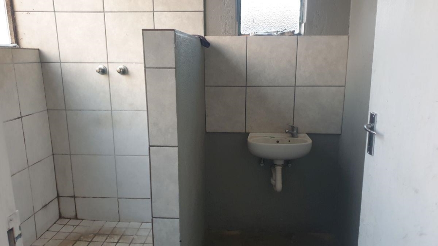 To Let commercial Property for Rent in White River Mpumalanga