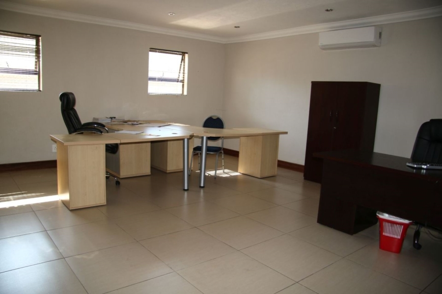 To Let Commercial Property for Rent in White River Mpumalanga