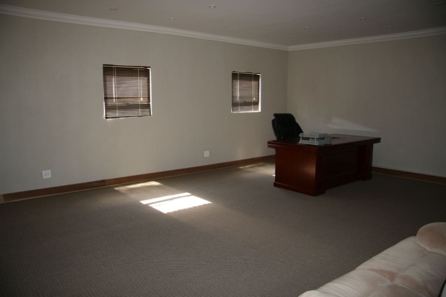 To Let Commercial Property for Rent in White River Mpumalanga