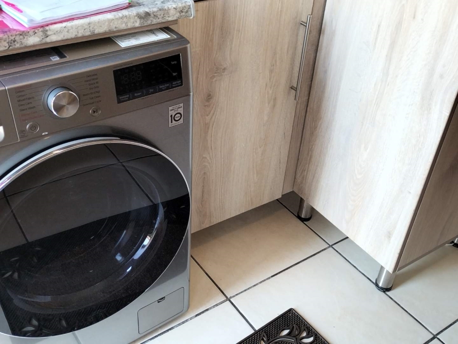 To Let 2 Bedroom Property for Rent in Karino Mpumalanga