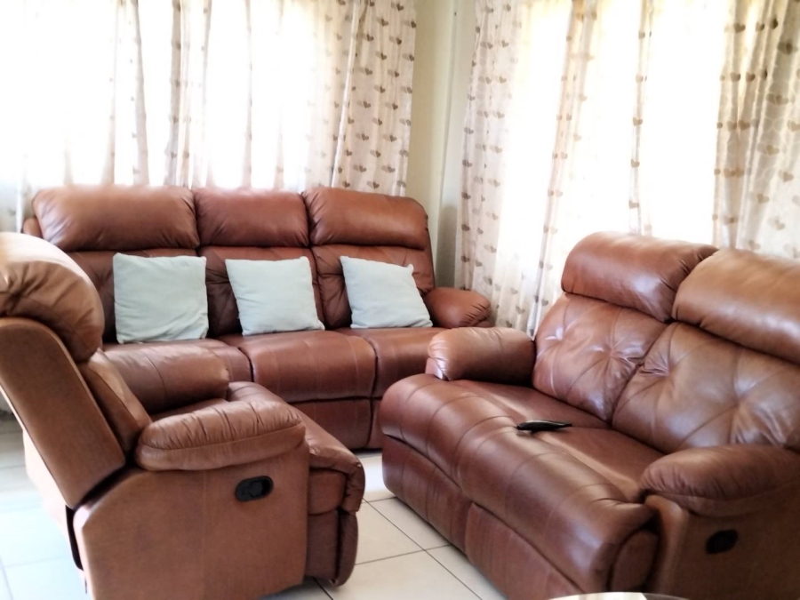 To Let 2 Bedroom Property for Rent in Karino Mpumalanga