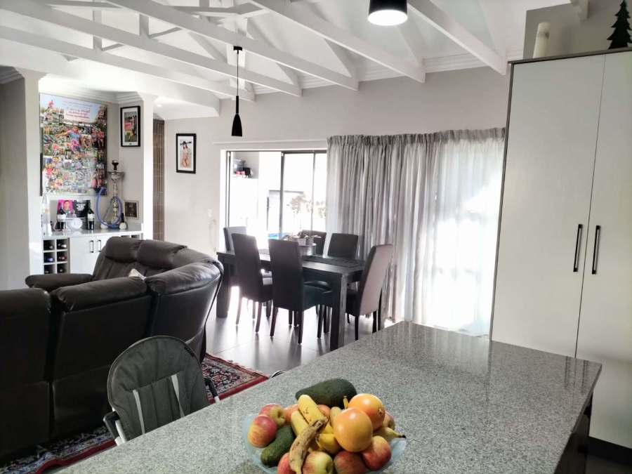 3 Bedroom Property for Sale in Stonehenge Mpumalanga
