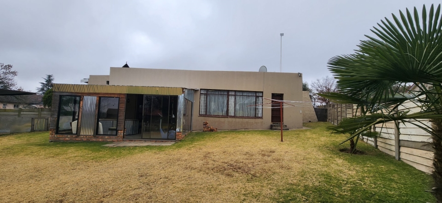 To Let 4 Bedroom Property for Rent in Meyerville Mpumalanga