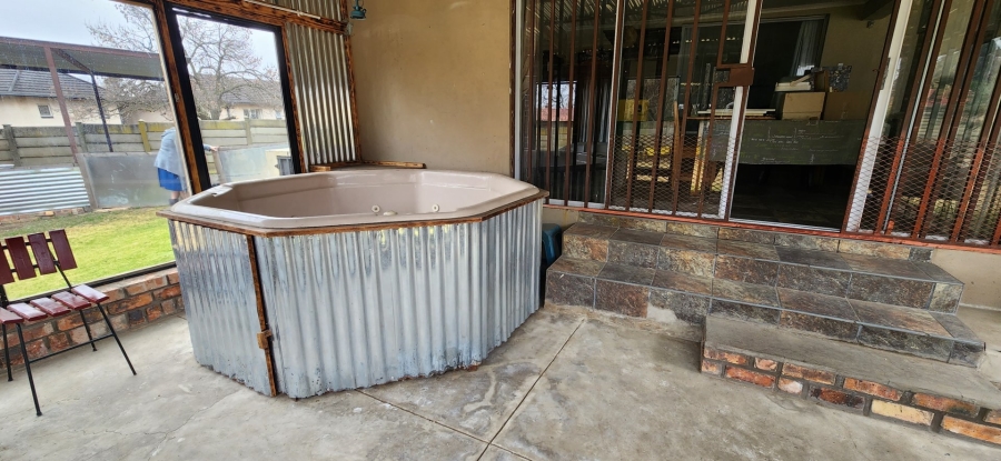 To Let 4 Bedroom Property for Rent in Meyerville Mpumalanga