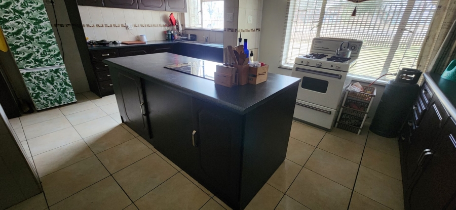 To Let 4 Bedroom Property for Rent in Meyerville Mpumalanga