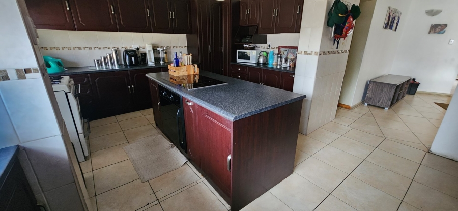 To Let 4 Bedroom Property for Rent in Meyerville Mpumalanga