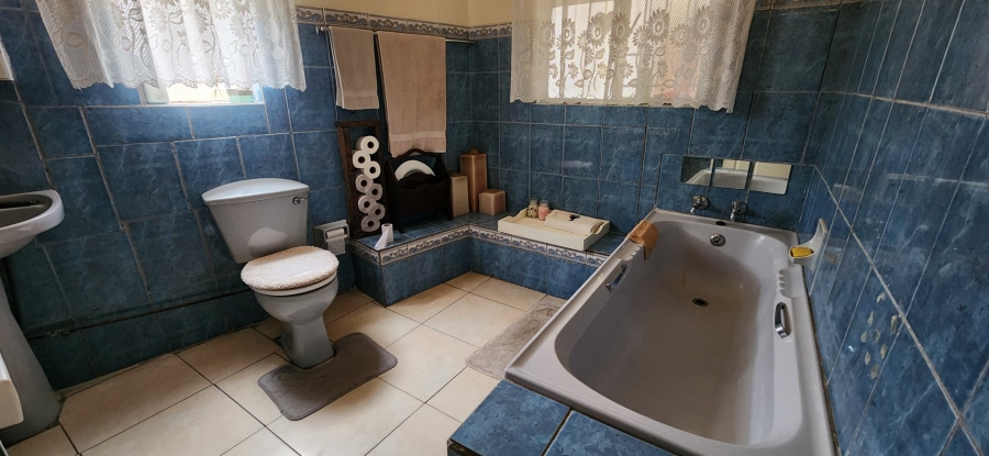 To Let 4 Bedroom Property for Rent in Meyerville Mpumalanga