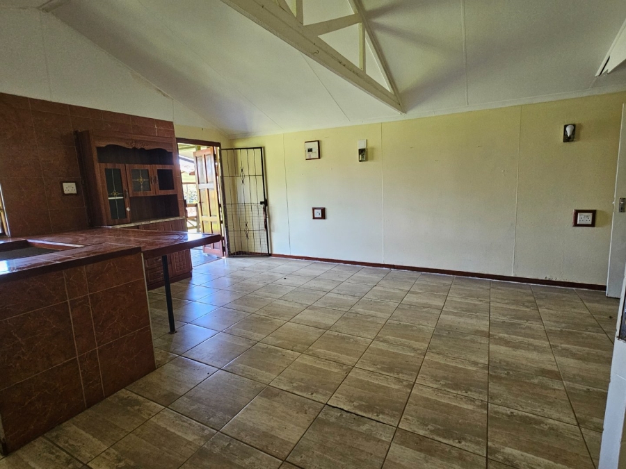 To Let commercial Property for Rent in White River Estates Mpumalanga