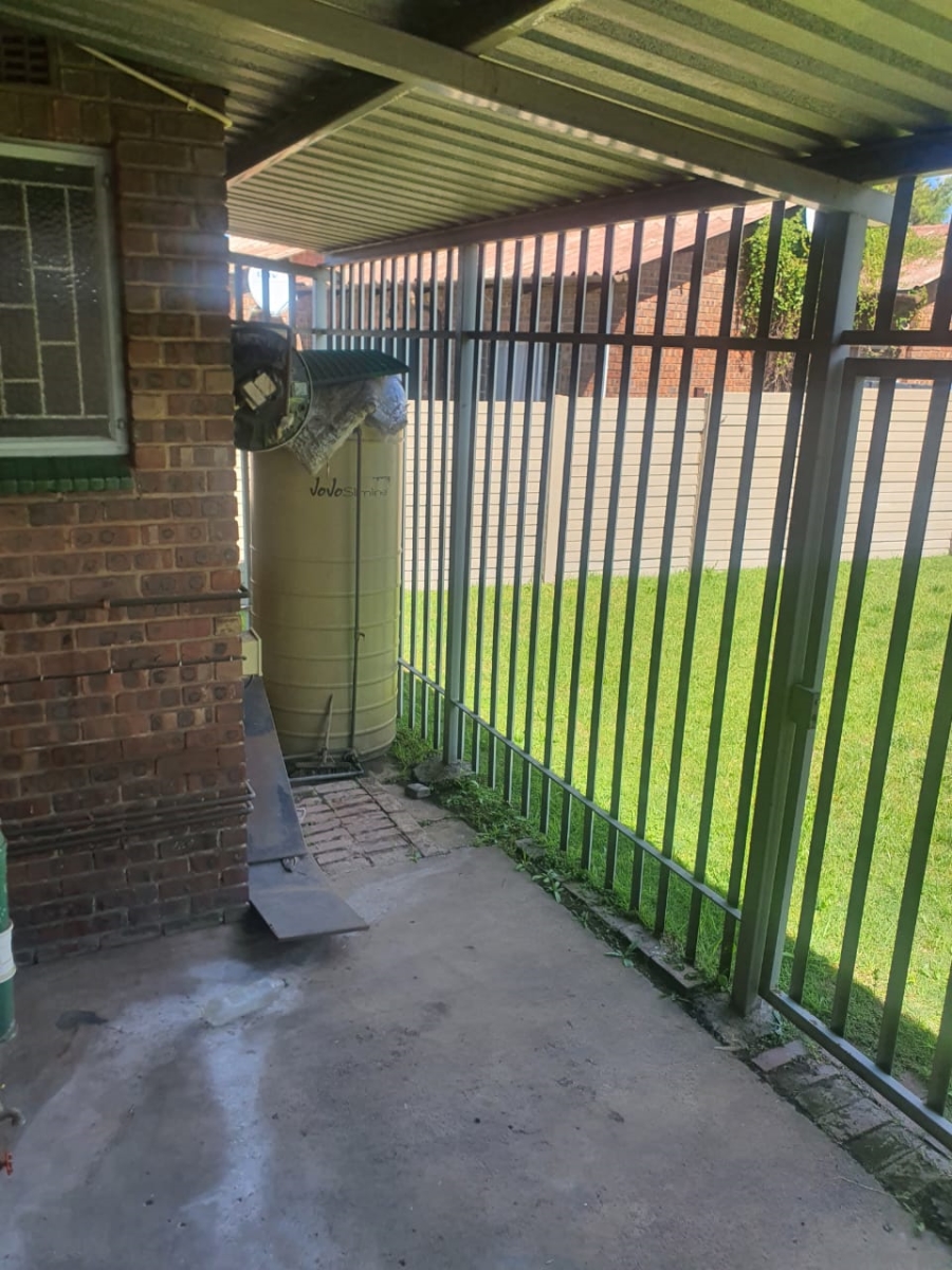 To Let 2 Bedroom Property for Rent in Reyno Ridge Mpumalanga