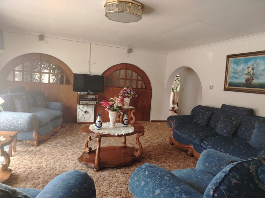 7 Bedroom Property for Sale in Reyno Ridge Mpumalanga