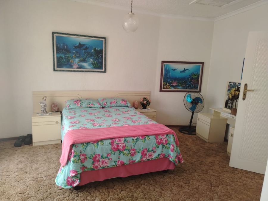 7 Bedroom Property for Sale in Reyno Ridge Mpumalanga