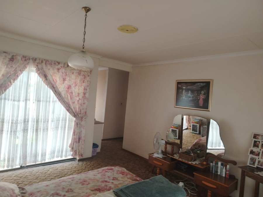 7 Bedroom Property for Sale in Reyno Ridge Mpumalanga