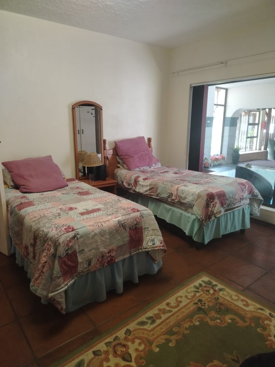 7 Bedroom Property for Sale in Reyno Ridge Mpumalanga