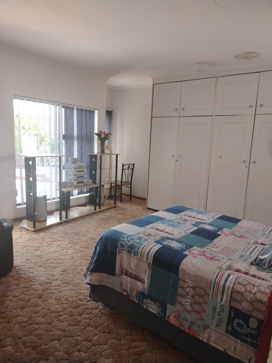 7 Bedroom Property for Sale in Reyno Ridge Mpumalanga