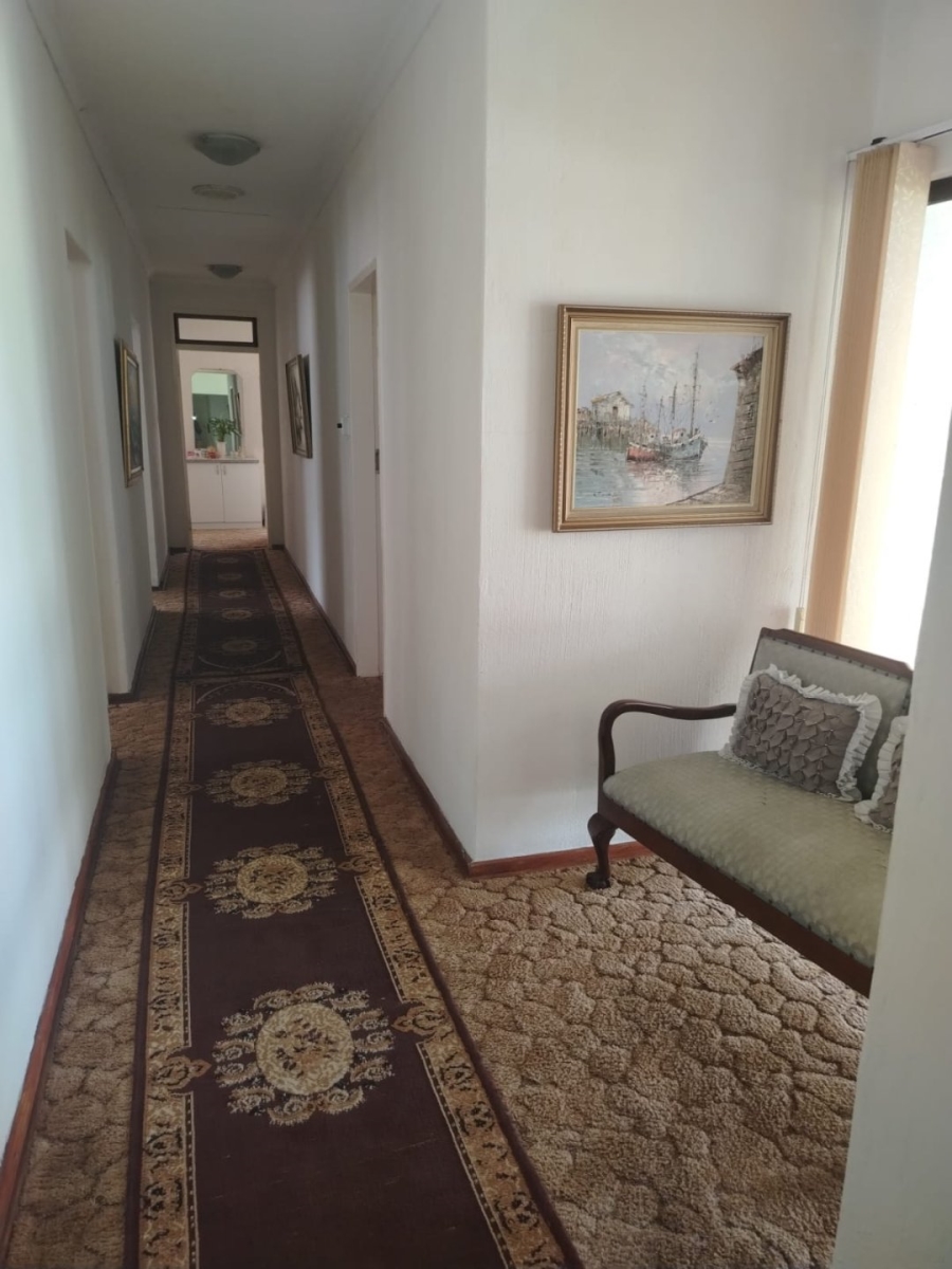 7 Bedroom Property for Sale in Reyno Ridge Mpumalanga