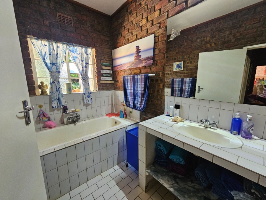 Commercial Property for Sale in White River Estates Mpumalanga