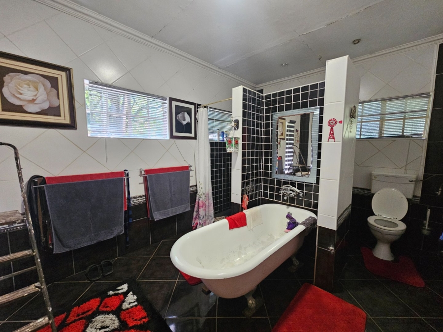 Commercial Property for Sale in White River Estates Mpumalanga