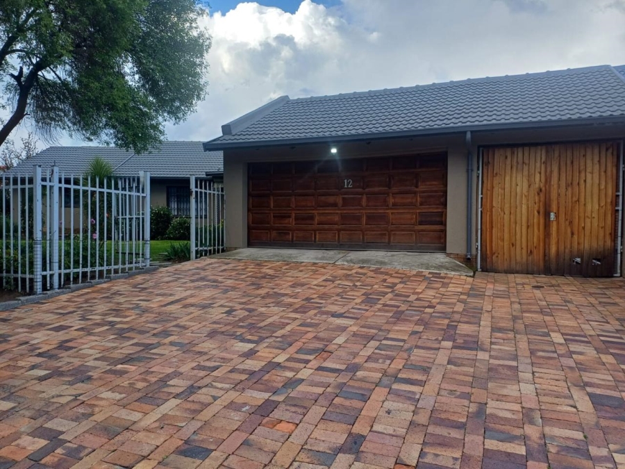 4 Bedroom Property for Sale in Secunda Mpumalanga