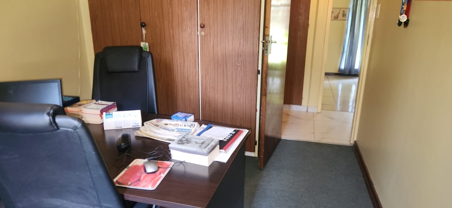 4 Bedroom Property for Sale in Cosmosrand Mpumalanga