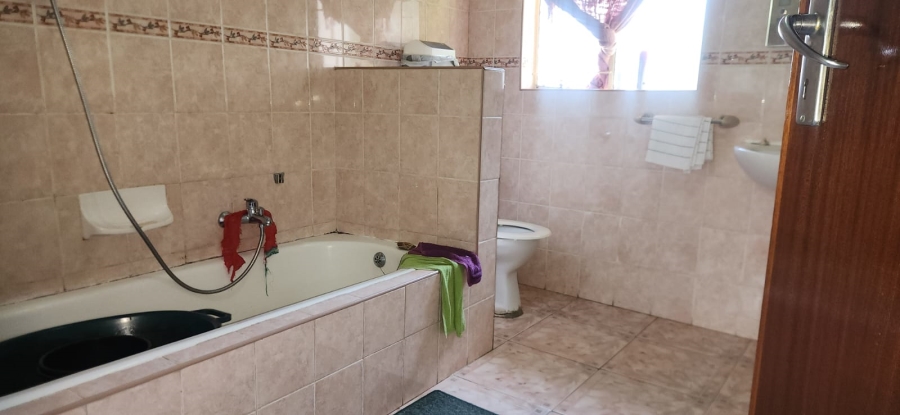 4 Bedroom Property for Sale in Cosmosrand Mpumalanga
