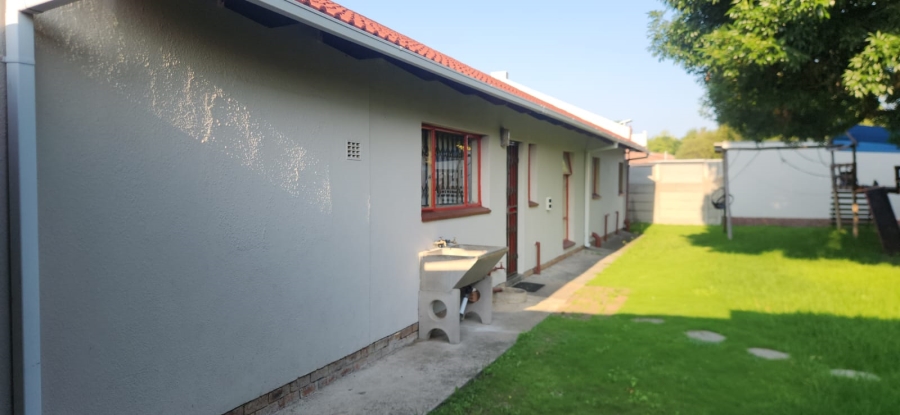 4 Bedroom Property for Sale in Cosmosrand Mpumalanga