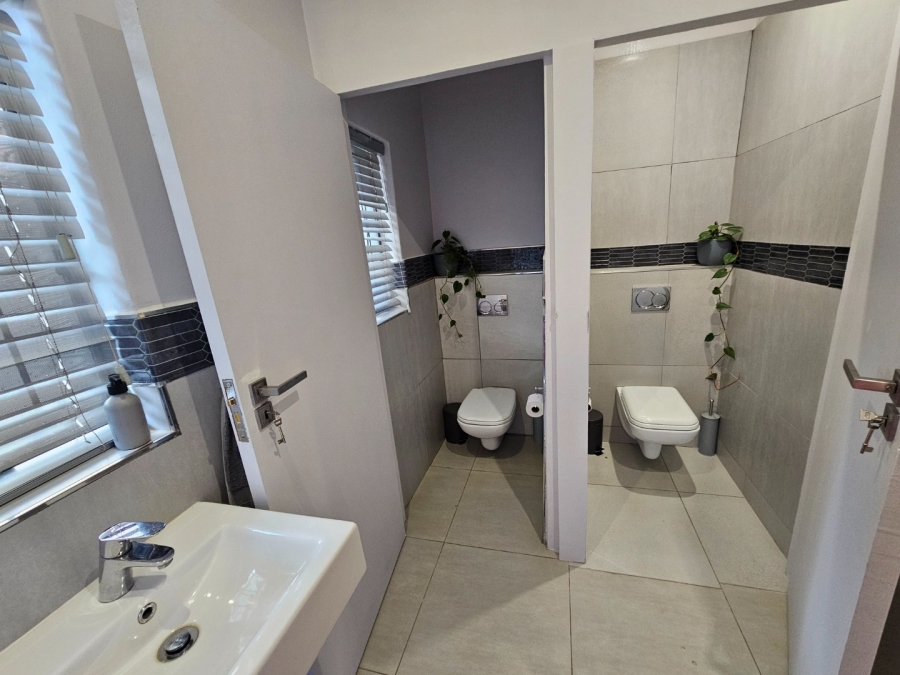 To Let commercial Property for Rent in White River Ext 1 Mpumalanga