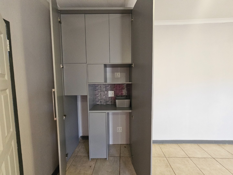 To Let commercial Property for Rent in White River Ext 1 Mpumalanga