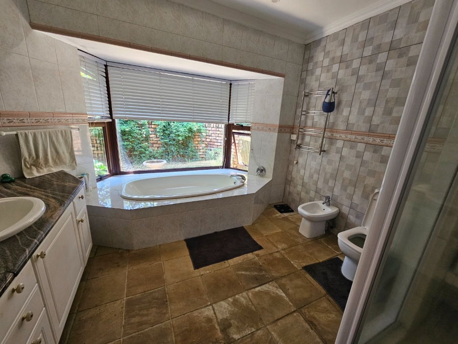 4 Bedroom Property for Sale in White River Country Estate Mpumalanga