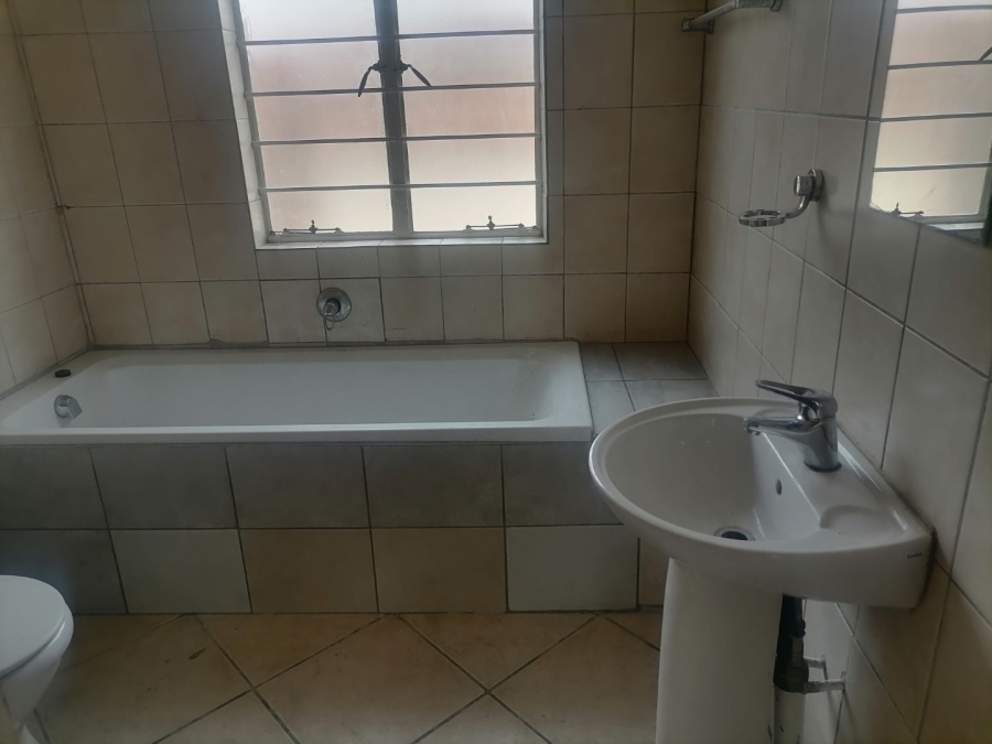 To Let 3 Bedroom Property for Rent in Reyno Ridge Mpumalanga