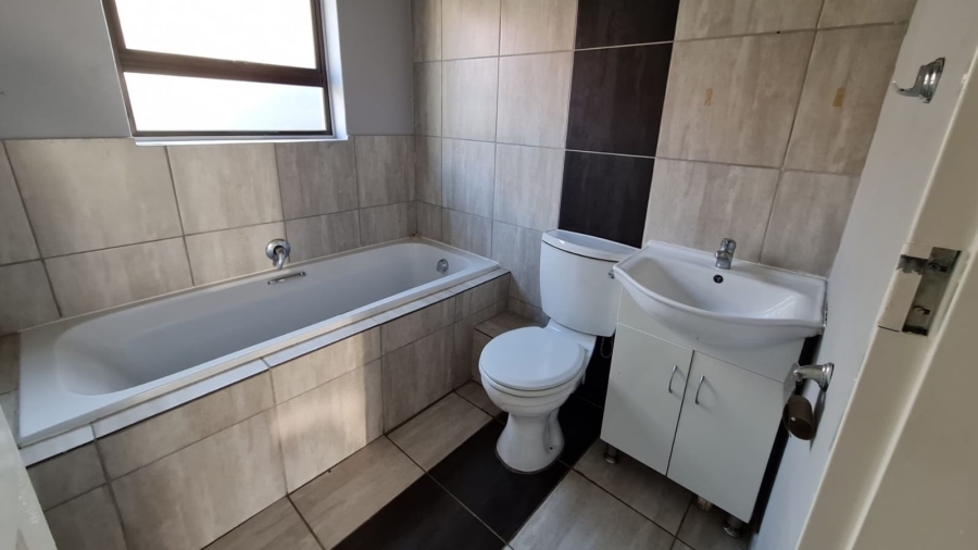 To Let 2 Bedroom Property for Rent in Terra Nova Mpumalanga