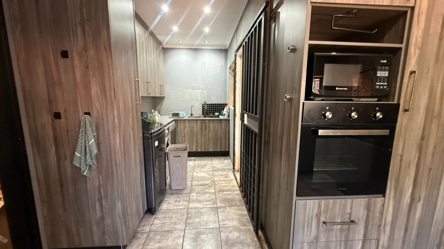 2 Bedroom Property for Sale in Aerorand Mpumalanga