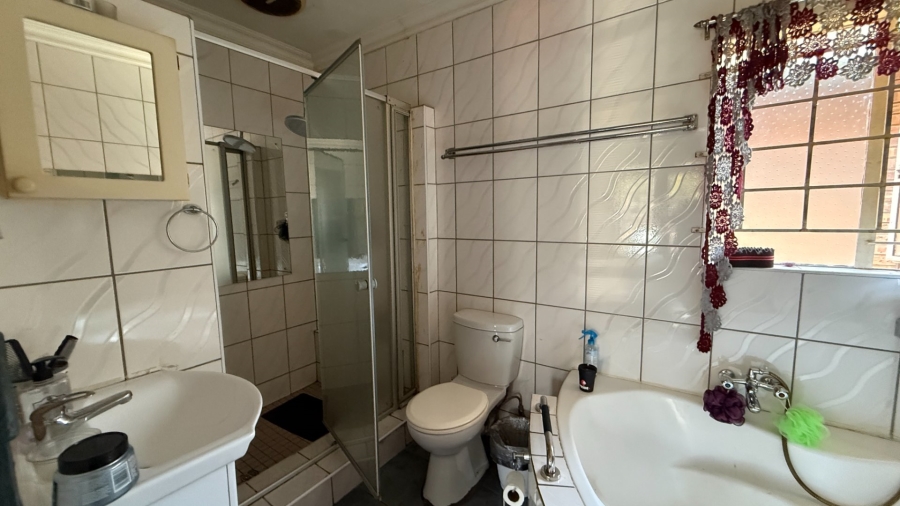 2 Bedroom Property for Sale in Aerorand Mpumalanga