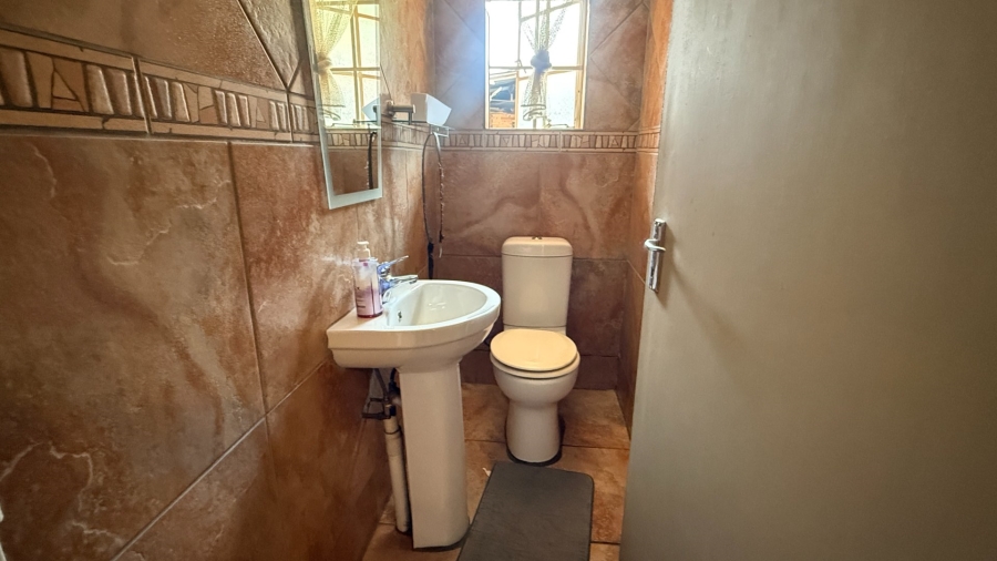 2 Bedroom Property for Sale in Aerorand Mpumalanga